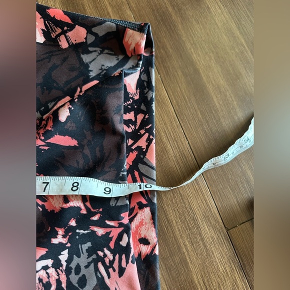 Lululemon High Times Pant Luxtreme
Paint Storm Espresso Multi
W5L95S
Soul Cycle - Picture 6 of 8